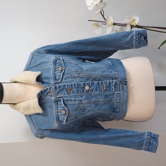 GAP Jackets & Blazers - ✨HP✨ Gap Denim Long Sleeve Oversized Sherpa Jean Jacket Women's Petite XS